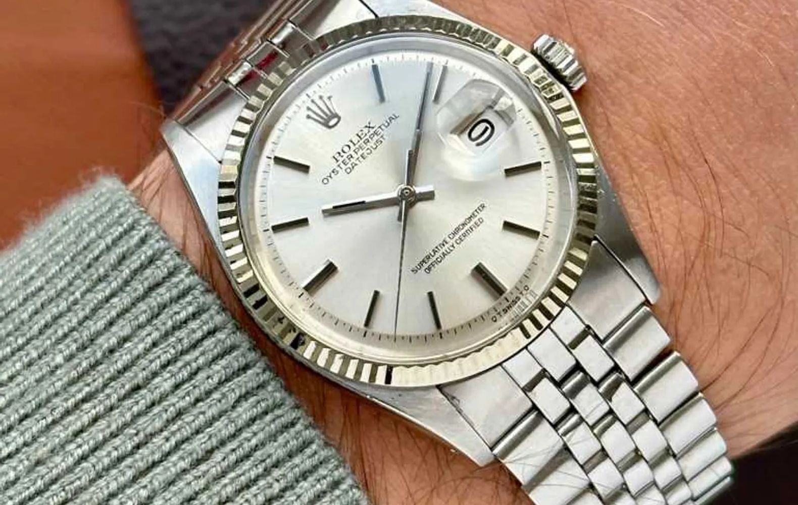 Classic oyster two tone rolex price best sale