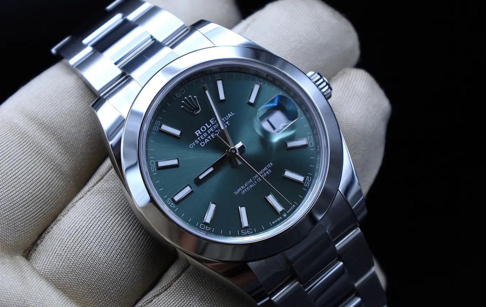 Iconic Green Dials in Rolex Watches A Watch Enthusiast s Guide