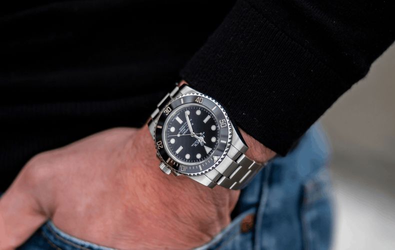 Rolex Submariner Date vs Submariner No Date