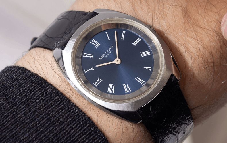 Meilleures montres de luxe pour hommes aux petits poignets