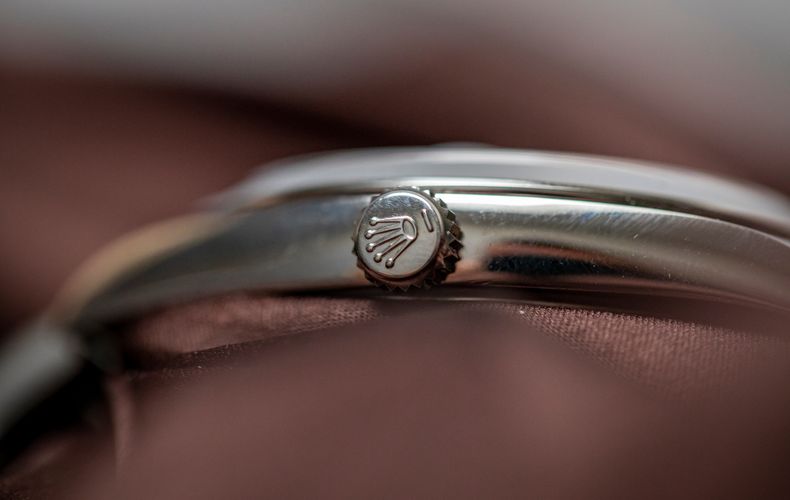 Watch Crown Control: The Little Knob on Your Watch