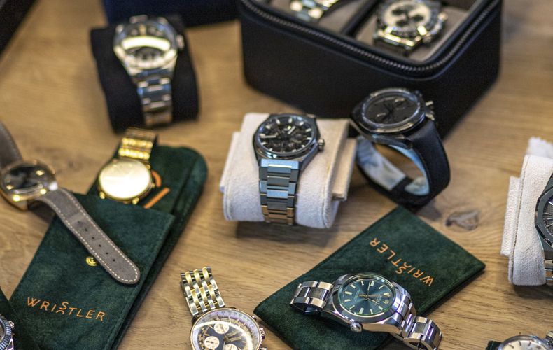 Découvrir la meilleure collection de montres 4 pièces pour ton poignet