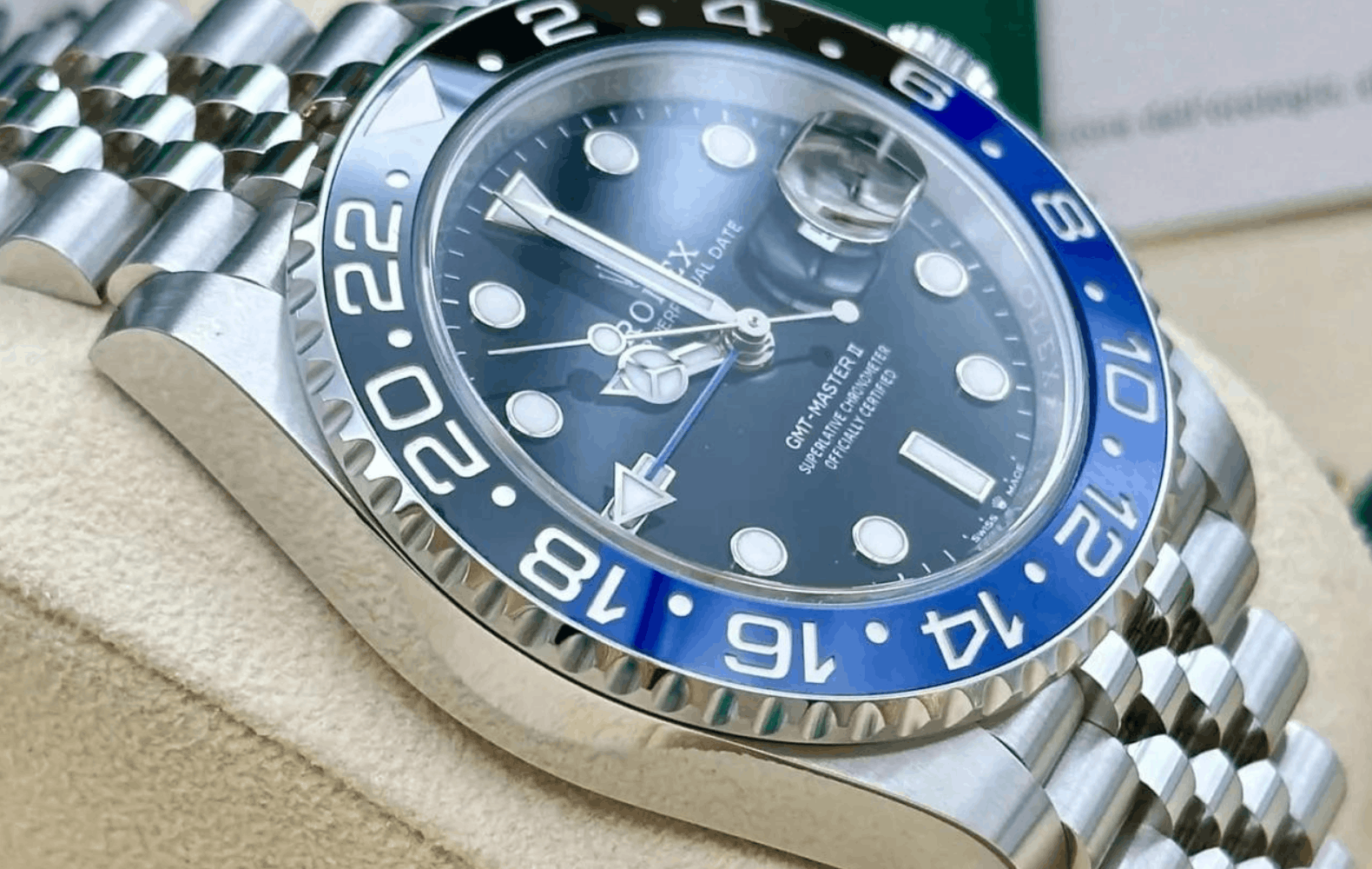 Rolex GMT Master II Batgirl vs. Batman Key Differences and Investment Guide