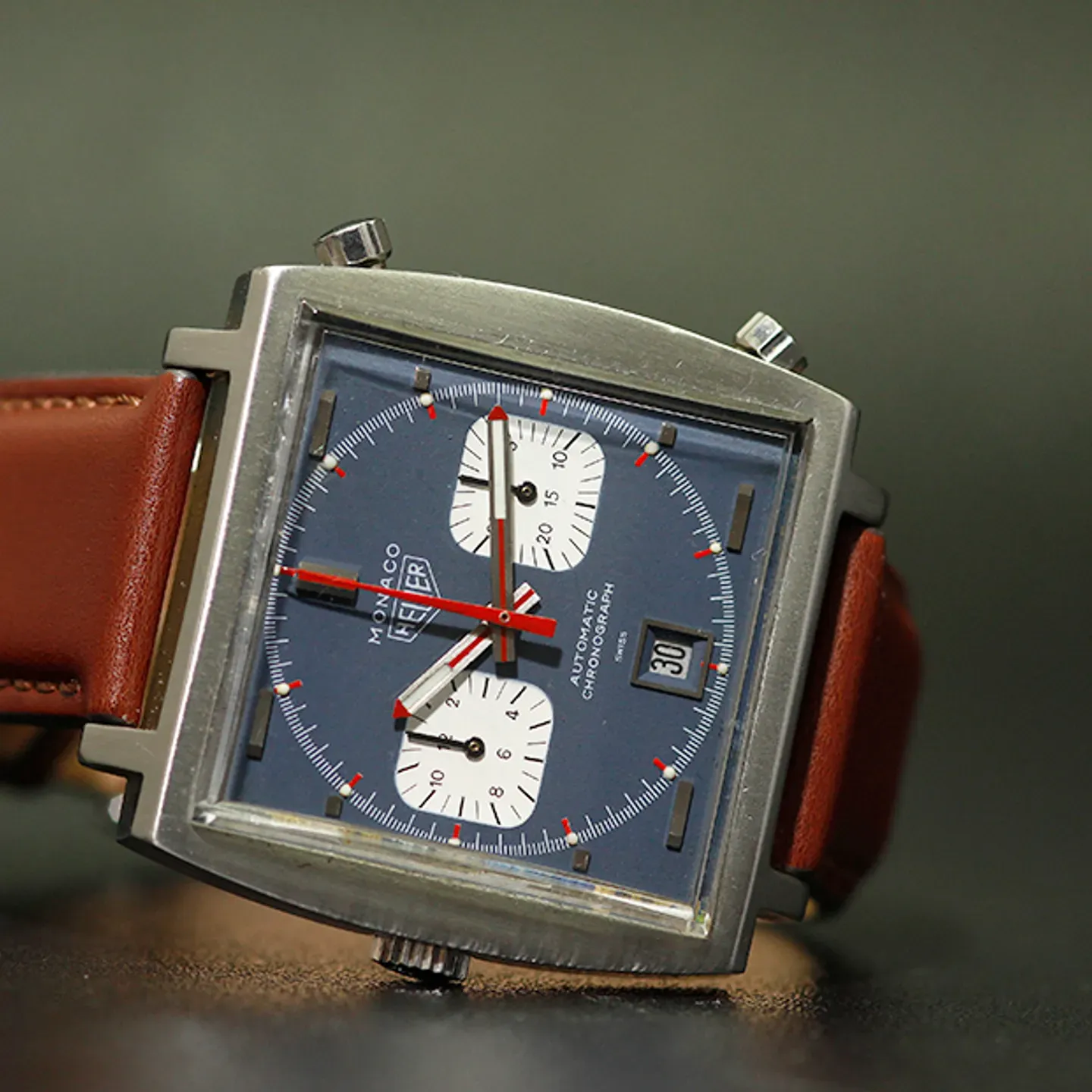 Old chronograph watches hotsell