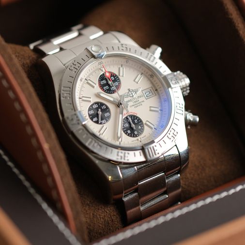 Pre-owned Breitling Avenger watches » Prices & More