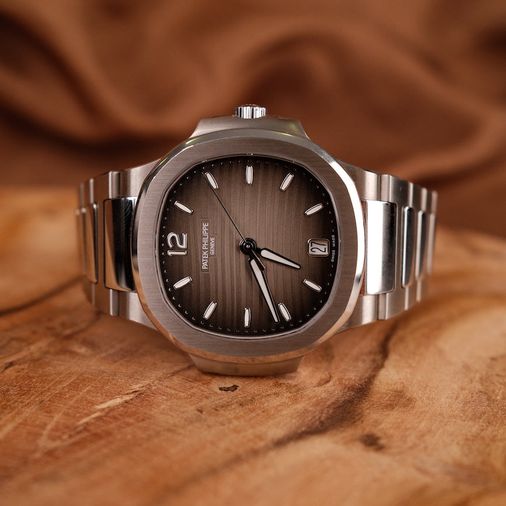 Patek philippe hotsell nautilus grey