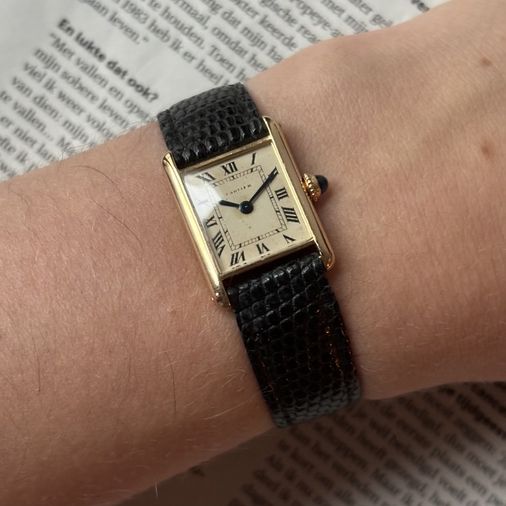 Cartier　VINTAGE CARTIER Tank Louis Mid Size 18K Yellow Gold Quartz