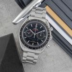 Omega Speedmaster Moonphase 304.30.44.52.01.001 (Unknown (random serial)) - Black dial 44 mm Steel case (1/8)
