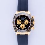 Rolex Daytona 126518LN (2024) - Black dial 40 mm Yellow Gold case (3/8)