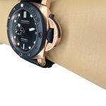 Panerai Luminor Submersible PAM02070 (2024) - Zwart wijzerplaat 44mm Roségoud (4/8)