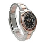 Rolex GMT-Master II 126711CHNR (2022) - Black dial 40 mm Gold/Steel case (4/8)