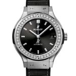 Hublot Classic Fusion 565.NX.1470.LR.1204 (2024) - Black dial 38 mm Titanium case (2/3)