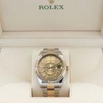 Rolex Sky-Dweller 326933 (Unknown (random serial)) - 42 mm Gold/Steel case (4/7)