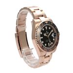 Rolex GMT-Master II 126715CHNR (2023) - Black dial 40 mm Rose Gold case (4/8)