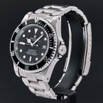 Rolex Sea-Dweller 16660 (1985) - Black dial 40 mm Steel case (5/8)