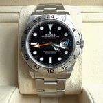 Rolex Explorer II 226570 (2024) - Black dial 42 mm Steel case (2/14)