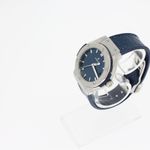 Hublot Classic Fusion Blue 581.NX.7170.LR (2025) - Blue dial 33 mm Titanium case (2/4)