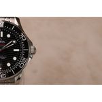 Omega Seamaster Diver 300 M 210.32.42.20.01.001 (2025) - Zwart wijzerplaat 42mm Staal (4/7)