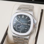Patek Philippe Nautilus 5712/1A-001 (2011) - Blue dial 40 mm Steel case (3/8)