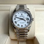 Rolex Day-Date 36 128239 (2023) - White dial 43 mm White Gold case (2/14)