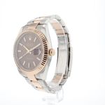 Rolex Datejust 41 126331 (2017) - Brown dial 41 mm Gold/Steel case (2/6)