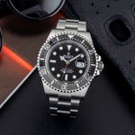 Rolex Sea-Dweller 126600 (Onbekend (willekeurig serienummer)) - Zwart wijzerplaat 43mm Staal (1/8)