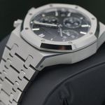 Audemars Piguet Royal Oak Chronograph 26240ST (2022) - Black dial 41 mm Steel case (6/8)