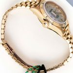 Rolex Lady-Datejust 69178 (1997) - Pearl dial 26 mm Yellow Gold case (7/8)