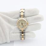Rolex Lady-Datejust 69173 (Unknown (random serial)) - Beige dial 26 mm Gold/Steel case (3/8)