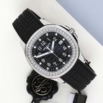 Patek Philippe Aquanaut 5267/200A-001 (2024) - Black dial 39 mm Steel case (1/8)