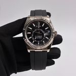 Rolex Sky-Dweller 336239 (2026) - Black dial 42 mm White Gold case (8/10)