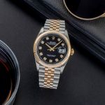 Rolex Datejust 36 126233 (Onbekend (willekeurig serienummer)) - Zwart wijzerplaat 36mm Goud/Staal (1/8)