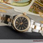 Rolex Oyster Perpetual 67193 (1990) - Black dial 26 mm Gold/Steel case (2/8)