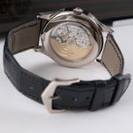 Patek Philippe Annual Calendar 5396G-017 (2025) - Blauw wijzerplaat 39mm Witgoud (8/8)