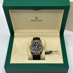 Rolex Sky-Dweller 336238 (2024) - Black dial 42 mm Yellow Gold case (4/8)