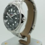 Omega Seamaster Diver 300 M 210.30.42.20.01.001 (2024) - Black dial 42 mm Steel case (3/8)