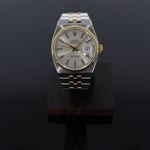 Rolex Datejust Oysterquartz 17013 (1987) - Champagne dial 42 mm Gold/Steel case (2/8)
