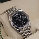 Rolex Day-Date 40 228239 (2018) - Black dial 40 mm White Gold case (2/8)