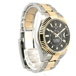 Rolex Sky-Dweller 326933 (2022) - Black dial 42 mm Steel case (2/7)