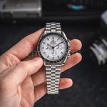 Omega Speedmaster Professional Moonwatch 310.30.42.50.04.001 (2025) - White dial 42 mm Steel case (5/8)
