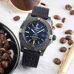 Breitling Avenger Blackbird 44 V1731110/BD74 - (3/8)