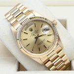 Rolex Day-Date 36 18038 (1979) - Champagne wijzerplaat 36mm Geelgoud (1/6)