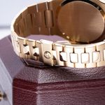 Patek Philippe Nautilus 3700/11J (1979) - 42 mm Yellow Gold case (4/6)