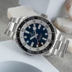 Breitling Superocean 42 A17375211B1A1 (Unknown (random serial)) - Black dial 42 mm Steel case (2/8)