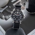 Omega Seamaster Diver 300 M 210.32.42.20.01.001 (Onbekend (willekeurig serienummer)) - Zwart wijzerplaat 42mm Staal (1/8)