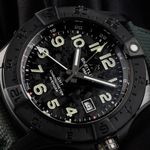 Breitling Avenger S32320101B1X1 (2025) - Black dial 44 mm Ceramic case (3/7)