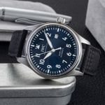 IWC Pilot Mark IW328203 (Unknown (random serial)) - Blue dial 40 mm Steel case (2/8)