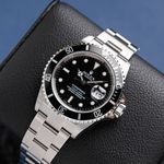 Rolex Submariner Date 16610LV (2004) - Black dial 40 mm Steel case (2/8)