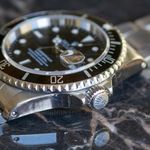 Rolex Submariner Date 16610 (1997) - Black dial 40 mm Steel case (5/7)