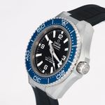 Omega Seamaster Planet Ocean 217.32.42.21.01.002 (2025) - Black dial 42 mm Titanium case (6/6)